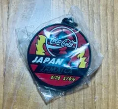 ⭐️レア　Coca-Cola サッカーキーホルダー 日本 vs ジャマイカ⭐️98年