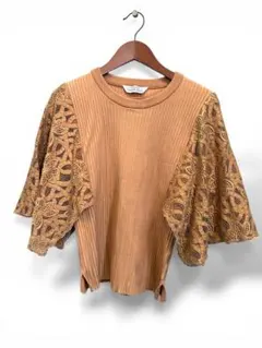美品 TORRAZZO DONNA レース袖リブトップス ベージュ きれいめ