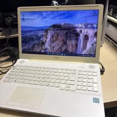 富士通 FUJITSU lifebook AH50/A3 i7 6世代 16GBのサムネイル