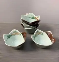 青磁　花びら型 陶器ボウル 青磁 花びら型ボウル 6個セット - メルカリ