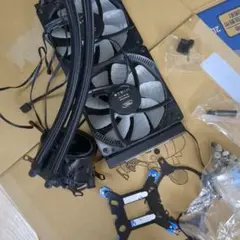 ジャンク？　L240 DEEPCOOL 水冷CPUクーラー 本体のサムネイル