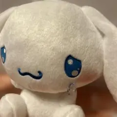 涙を流すホワイトぬいぐるみ