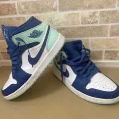 Item thumbnail for item 6cf0a681-0b14-4ff7-943c-152d424b79a5