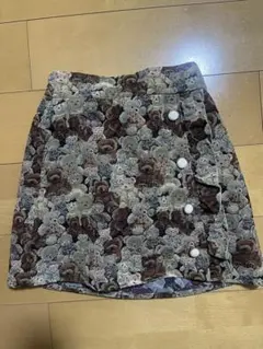 クマ柄フラワープリントスカート Mサイズ