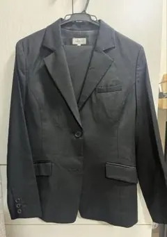 女子ブラックリクルートスーツ　美品最低値で譲ります