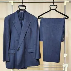 TEHAMA　ビジネススーツ　セットアップ　背抜き ダブル ４つボタン BE５