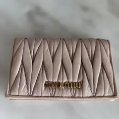 miu miu カードケース　名刺入れ　くすみピンク　マテラッセのサムネイル