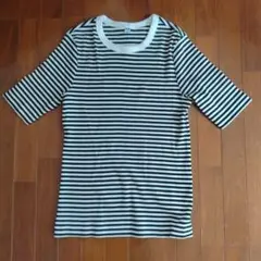 UNIQLO ストライプ 半袖Tシャツ M