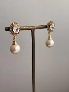 クリスタル&パールチャーム ピアス☆ 新品◯未使用