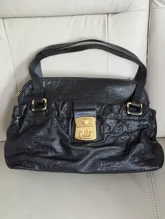 Marc by Marc Jacobsのモノグラムロゴエンボスショルダーバッグのサムネイル