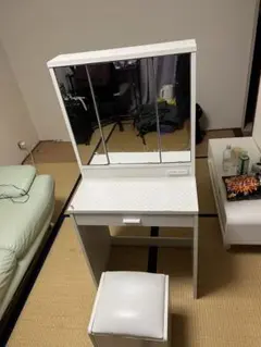 ニトリホワイト ドレッサー 鏡台 コンセント付き - メルカリ