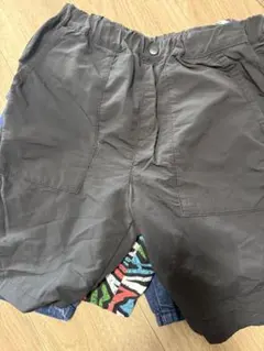 UNIQLO 黒 ハーフパンツ 150サイズ