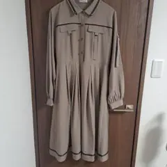 アクシーズファム　ミリタリー風ワンピース