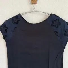 [美品]BRAHMIN ブラーミン　刺繍入りネイビー半袖トップス サイズ38上品