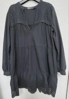 ZARA 刺繍入り長袖ミニワンピース