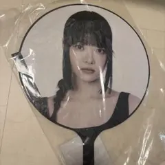 LE SSERAFIM ウンチェ　うちわ　ルセラフィム