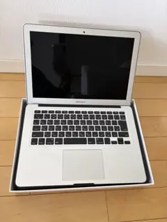 MacBook Air 13 2017 8GB i5 充放電135回 純正充電器 MacBook Air 13 2017 8GB i5 充放電135回 純正充電器 - メルカリ