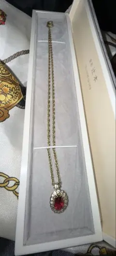 た*あ様 古いデザインのネックレス 生前　遺品整理