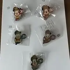 ディズニー ピンバッジ