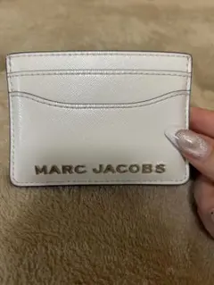 WRX様専用です MARC JACOBS 二つ折り財布 ベージュ - メルカリ