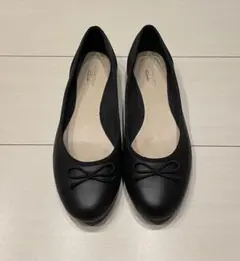Clarks コレクション ブラックバレエシューズ