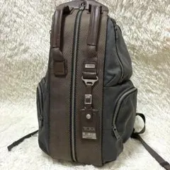 レア✨ 美品 TUMI トラビス リュック バックパック グレー ビジネスのサムネイル