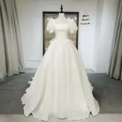 値下げしました(小さい汚れありの為)小ホワイトウェディングドレス スクエアネック