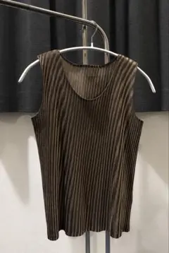 pleats please issey miyake タンクトップ ブラウン