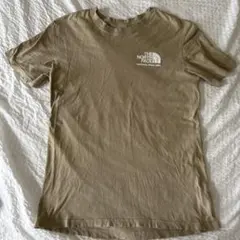 ベージュ Tシャツ