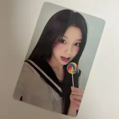 illit ウォンヒ bomb 中国 中華 yizhiyu yzy トレカ