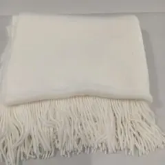 セシルマクビー　マフラー・ストール　白　新品未使用