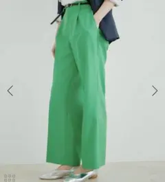 グリーンパンツ