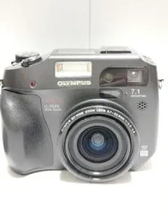 OLYMPUS CAMEDIA C-7070 Wide Zoom 本体のサムネイル