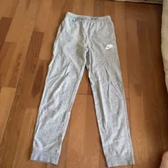 Nike グレー ロングパンツ