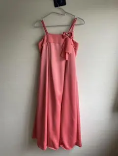 ピンクリボンビジュー付きロングドレス