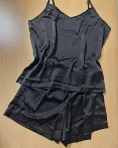 ツーハッチ　ルームウェア　キャミソール　ショートパンツ　セットアップ　ブラック