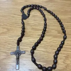ブロンズ色の十字架ロザリオ