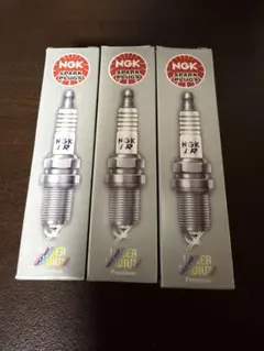 NGK LASER IRIDIUMスパークプラグ ILKAR8H6のサムネイル