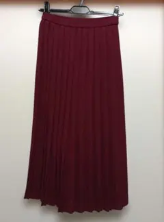 ボルドーカラー プリーツロングスカート