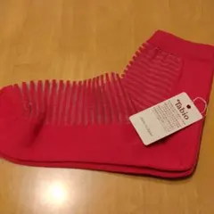 Tabio 赤 ストライプソックス