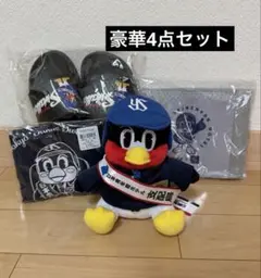 お座りつば九郎 日本青年館ホテル 支配鳥Ver. - メルカリ