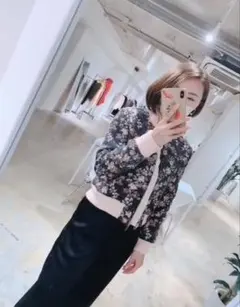 フラワープリント ボンバージャケット