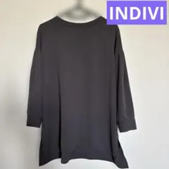 【INDIVI】ブラウス　カーキ　38（ M）　サテン　ゆったりシルエットのサムネイル
