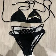 黒の三角ビキニとドット柄パンティセットのサムネイル