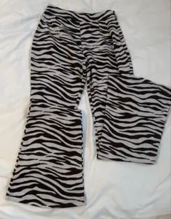GRL ゼブラ柄フレアパンツ