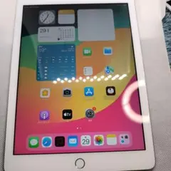 iPad 第6世代 32GB セルラーモデル 32GBシルバー 100％
