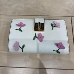 FURLA 三つ折財布 チューベローズ柄 - メルカリ