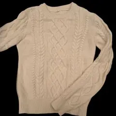 GU ジーユー ホワイト ケーブル ニット セーター キッズ 130