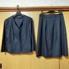 リフレクト　セットアップ　ノーカラー　ジャケット　スカート　スーツ　ネイビー