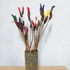 着物リメイク　ドライフラワーあやめ花殻に絹や縮緬等でブーケ①新春の飾りに